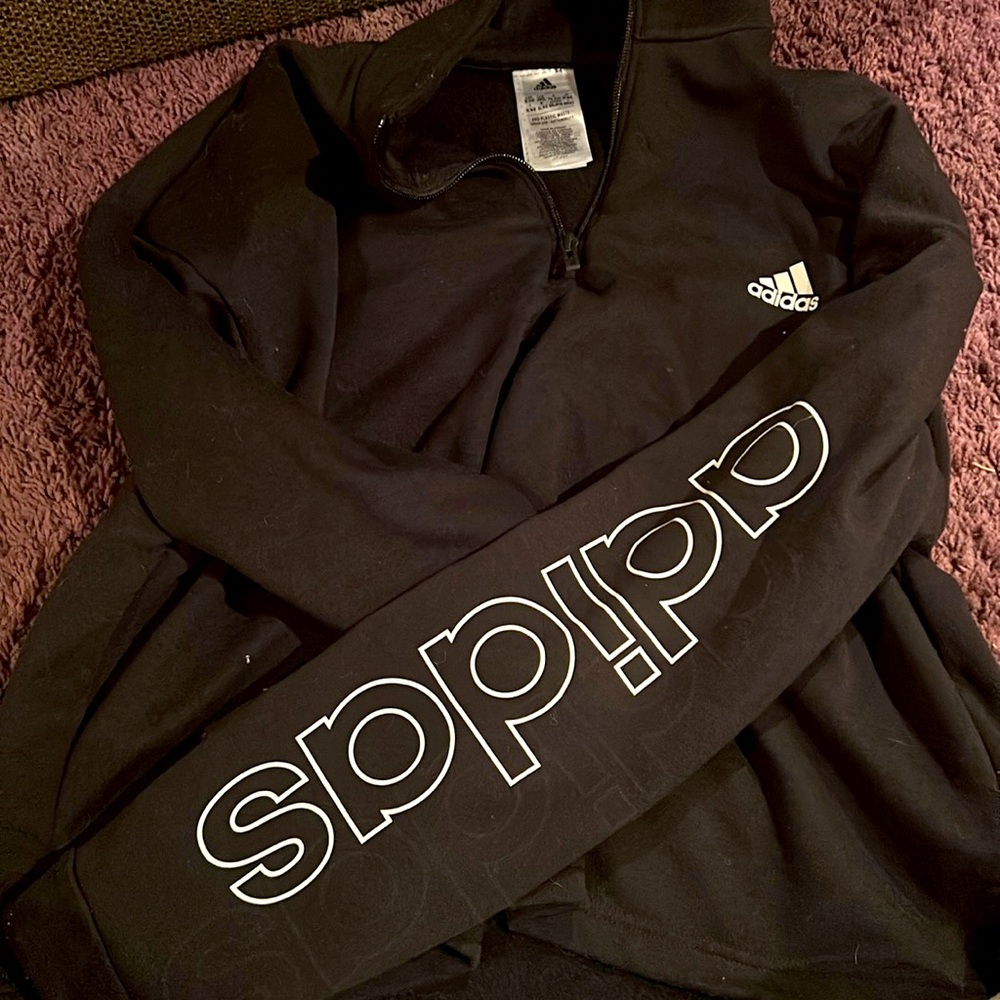 Never worn adidas cropped sweatshirtt